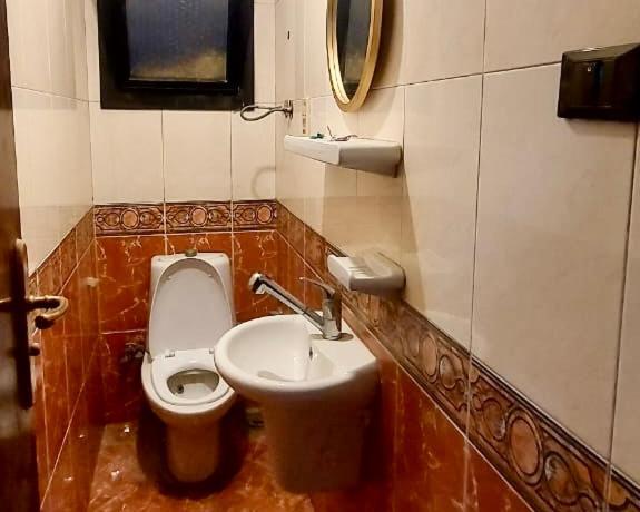 Apartment Luxury 2 Bedroom At The Heart Of Modern Directly On Salah Salem Main Street *