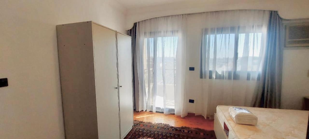 Luxury 2 Bedroom At The Heart Of Modern Directly On Salah Salem Main Street *