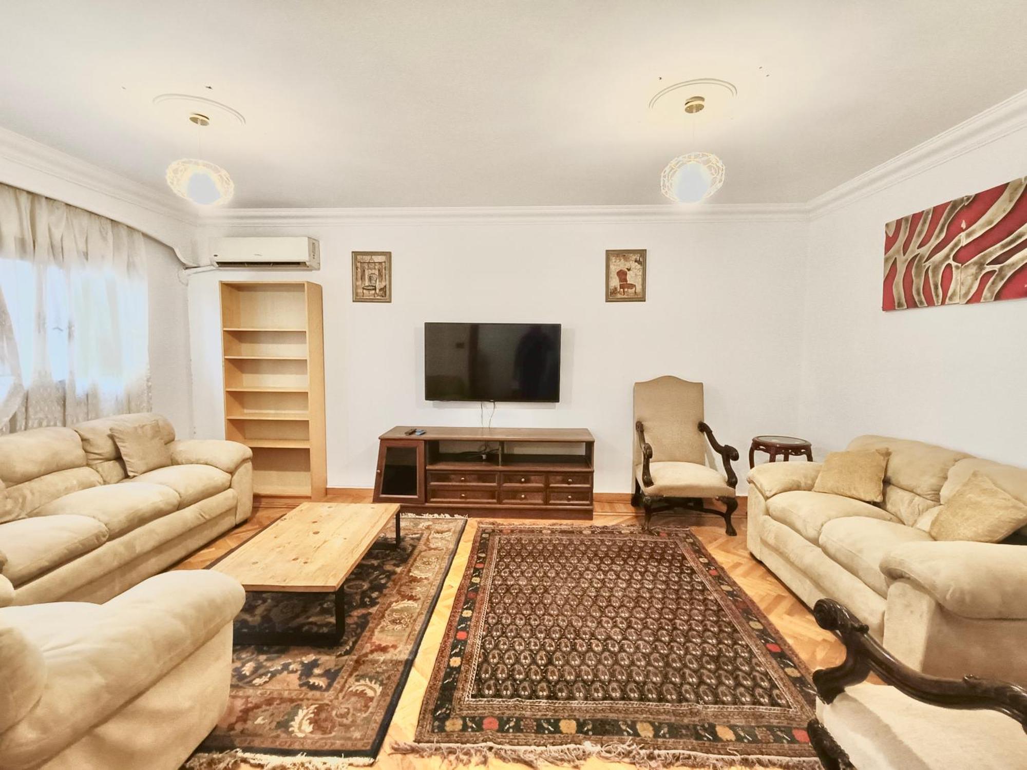 Luxury 2 Bedroom At The Heart Of Modern Directly On Salah Salem Main Street *
